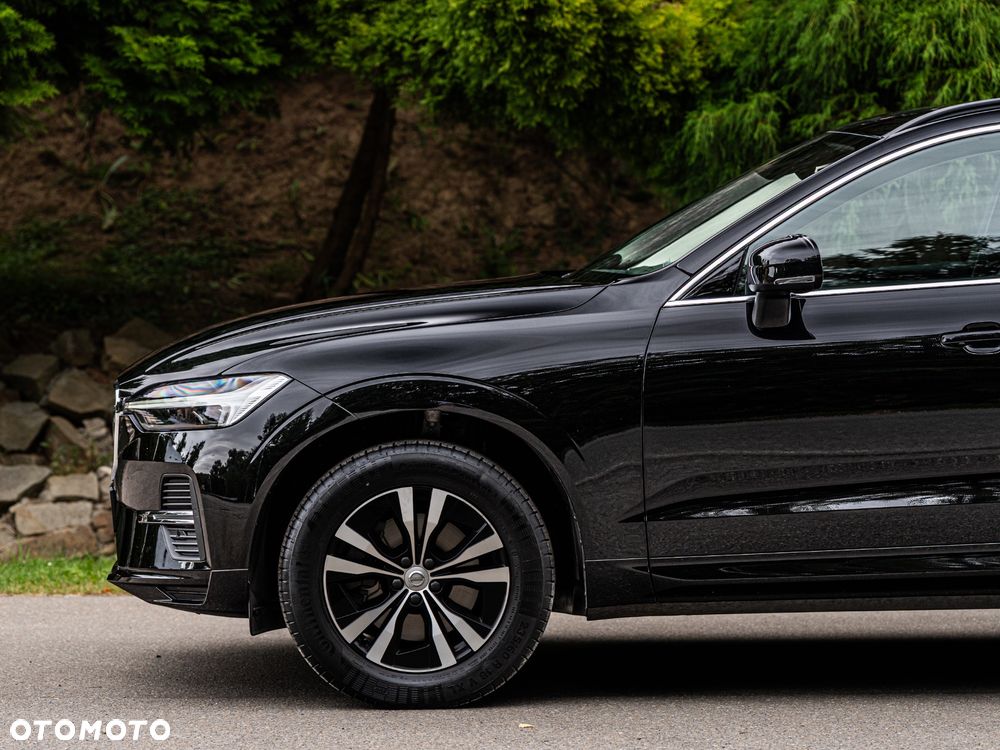 Volvo XC 60 B4 D AWD Geartronic Momentum Pro - 11