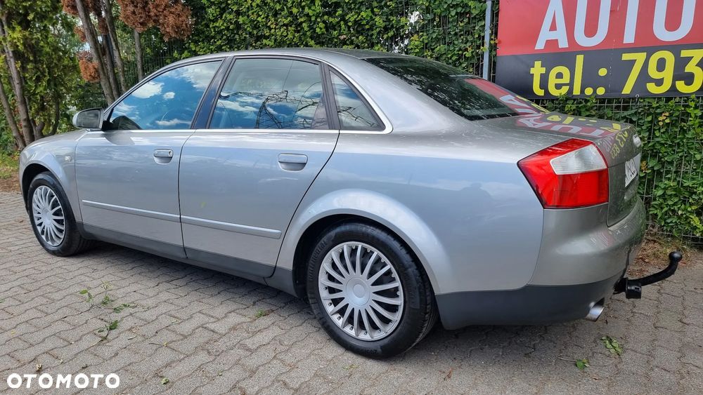 Audi A4 Limousine - 5