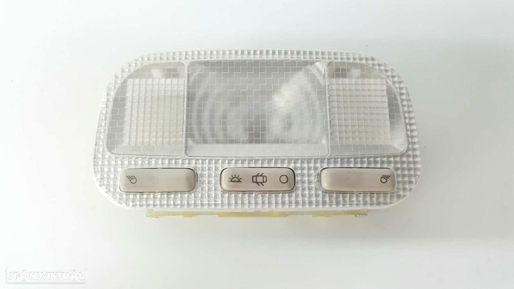 LUZ INTERIOR PEUGEOT PARTNER KOMBI PREMIUM - 1