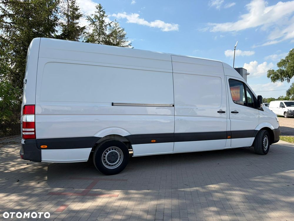Mercedes-Benz Sprinter - 11