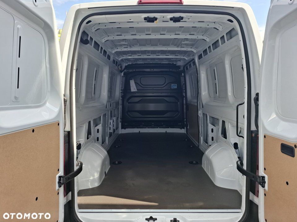 Nissan Interstar - 9