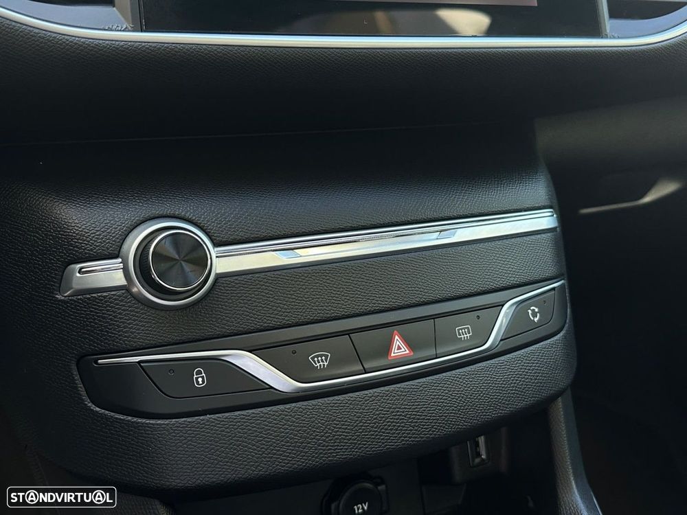 Peugeot 308 1.2 PureTech GT EAT8 - 16