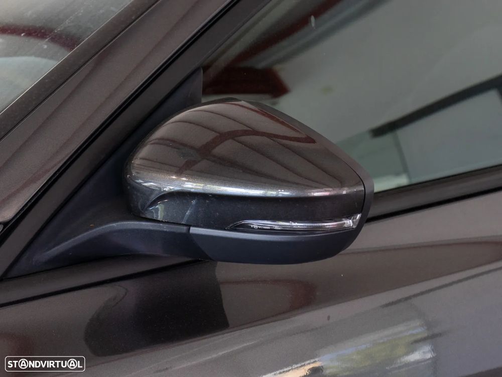 Ford Focus 1.0 EcoBoost MHEV ST-Line - 6