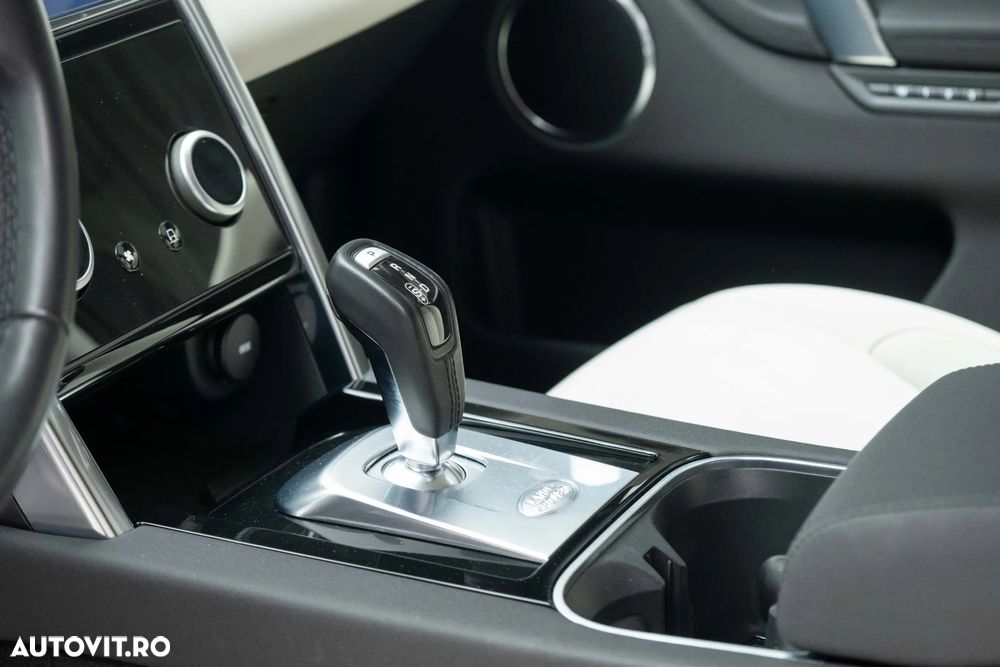 Land Rover Discovery Sport 2.0 D150 MHEV SE - 13