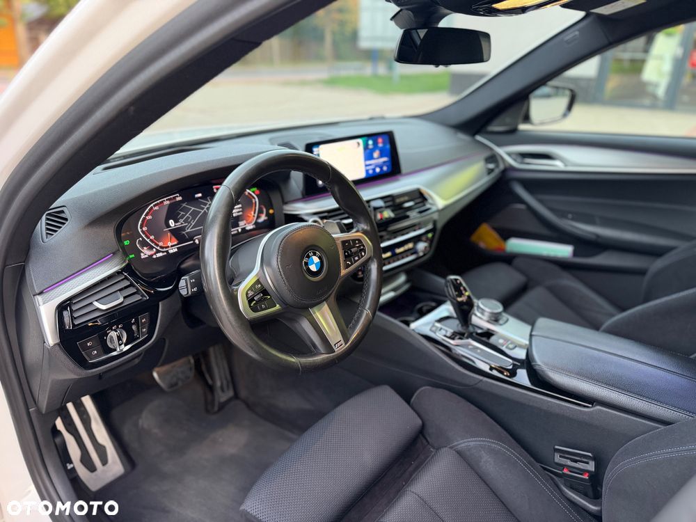 BMW Seria 5 520d Efficient Dynamics M Sport sport - 9