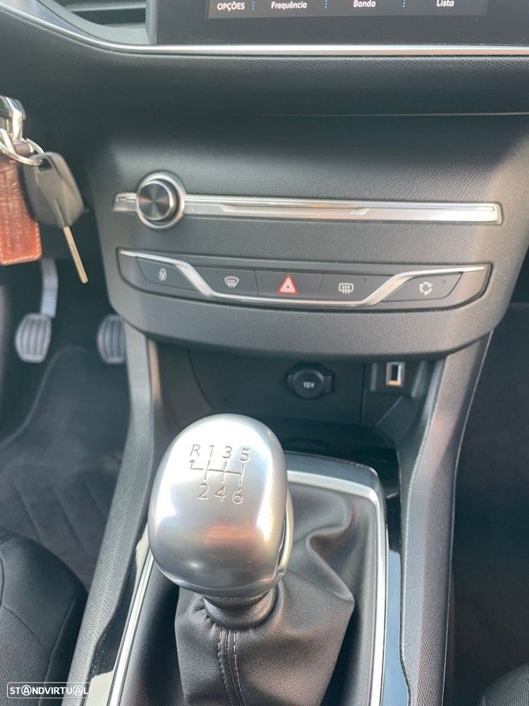 Peugeot 308 1.5 BlueHDi Style - 15