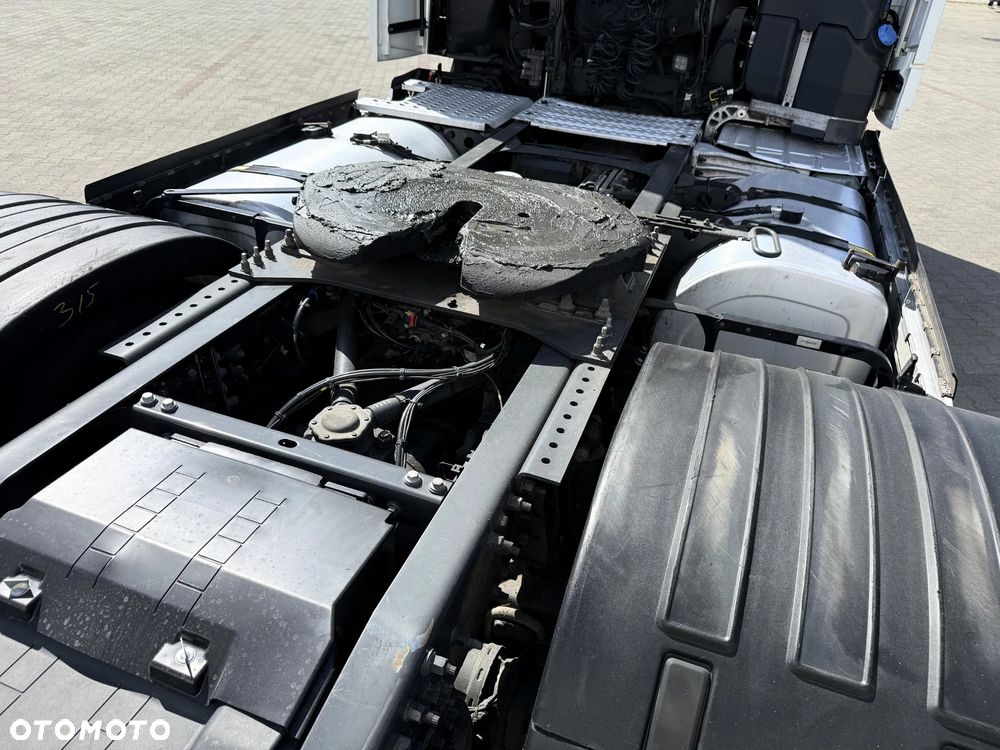 Volvo FH 500 / STANDARD / XL GLOBETROTTER / SALON PL - 16