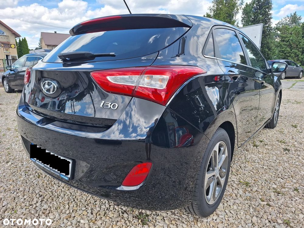 Hyundai i30 blue Kombi 1.6 GDi Passion - 12