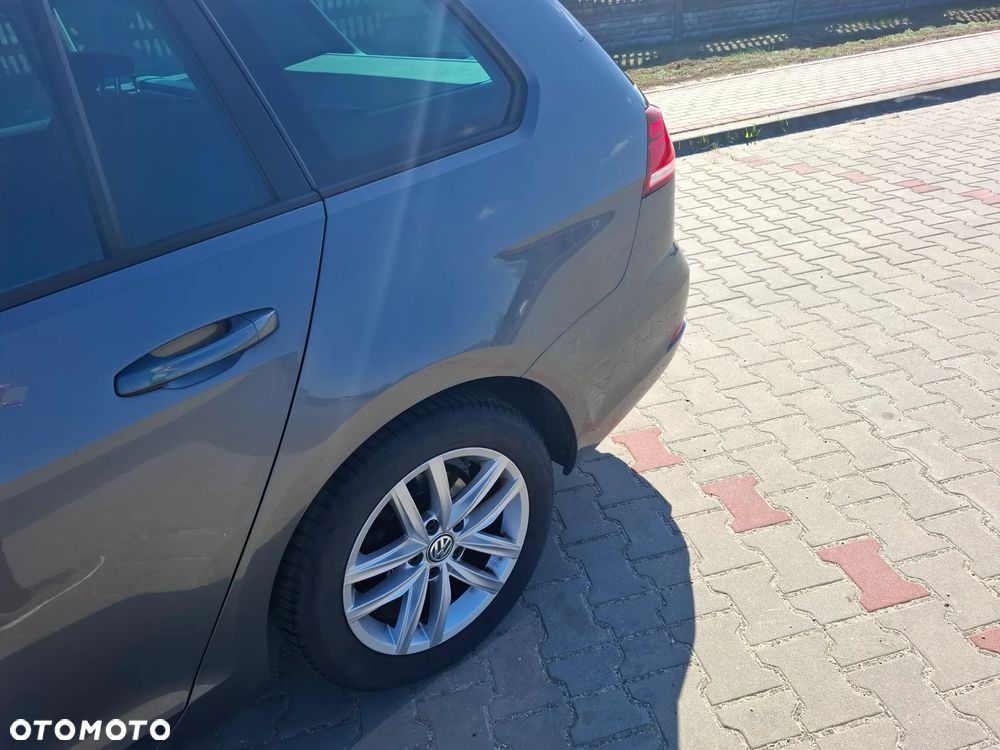 Volkswagen Golf 2.0 TDI (BlueMotion Technology) Comfortline - 28