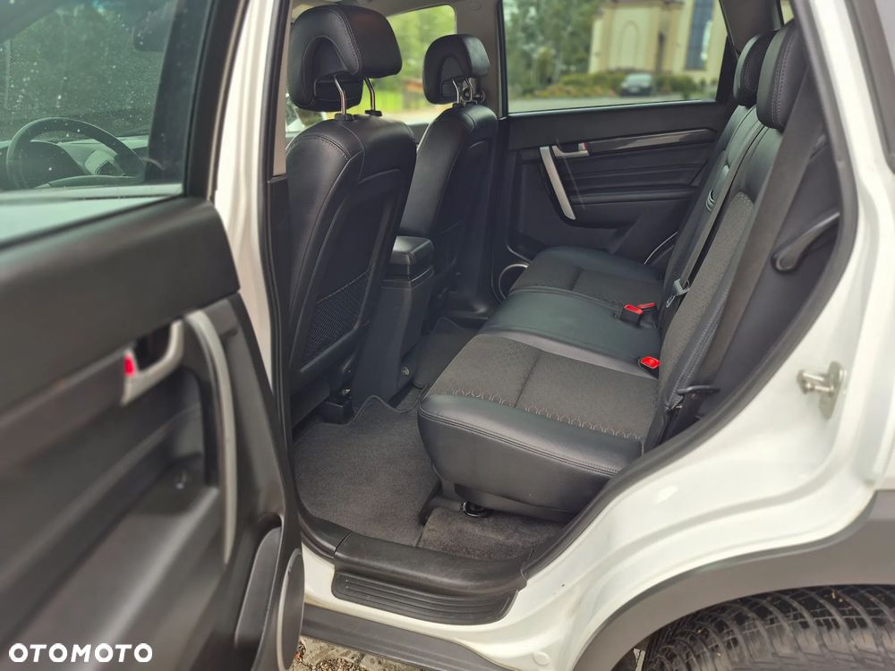 Chevrolet Captiva 2.2 D LT+ - 17