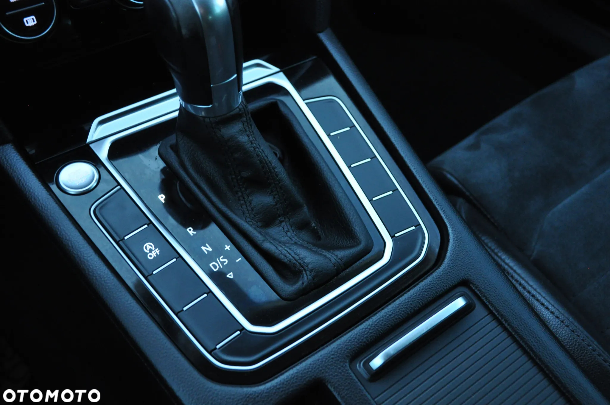 Volkswagen Passat - 37