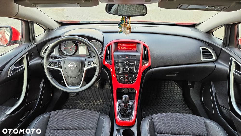 Opel Astra GTC 1.6 Turbo Innovation - 8