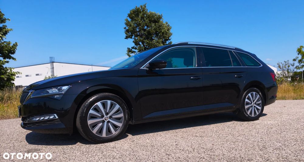 Skoda Superb 2.0 TDI SCR Style DSG - 5