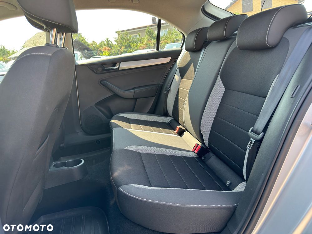 Skoda RAPID 1.0 TSI Ambition - 20