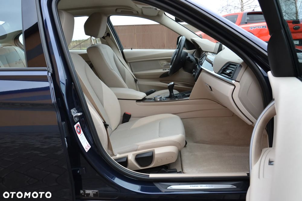 BMW Seria 3 - 39