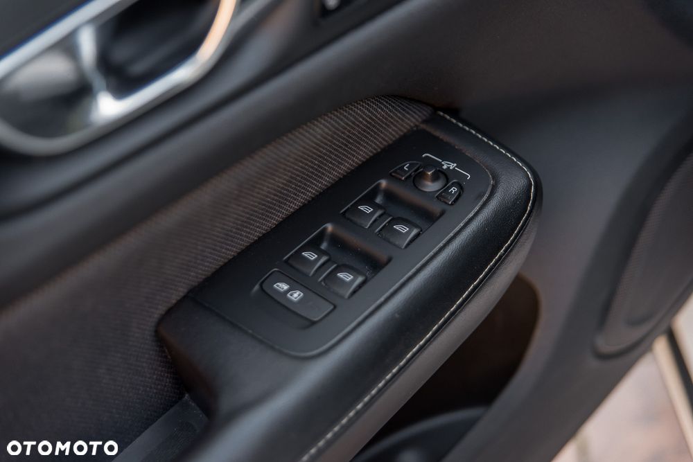 Volvo V60 B4 B Geartronic Momentum Pro - 20