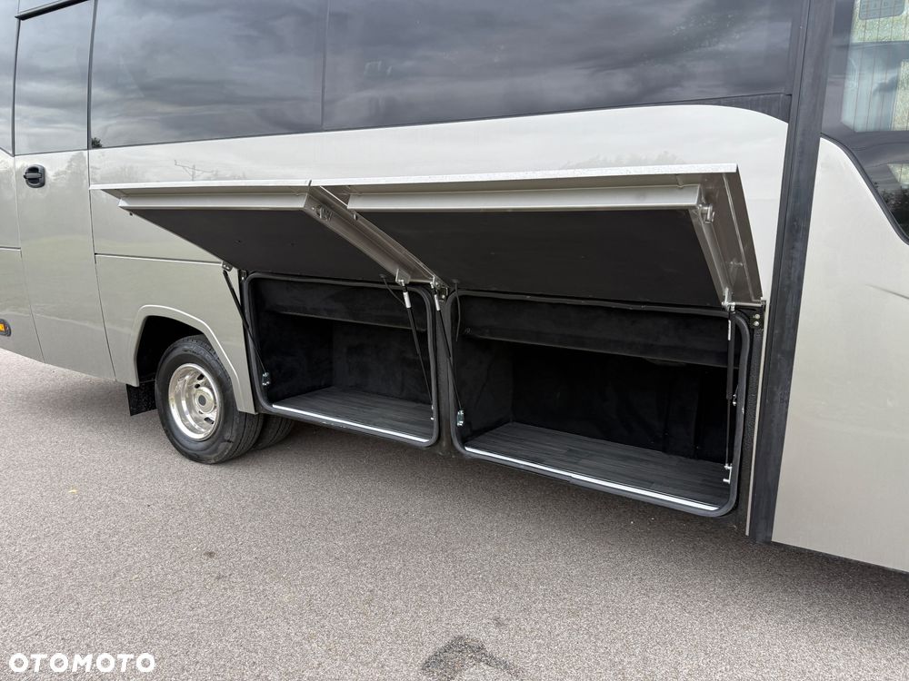 Mercedes-Benz Sprinter 519 - 13
