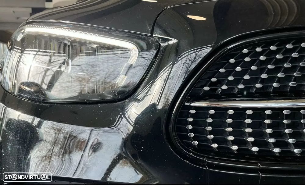 Mercedes-Benz E 300 de 9G-TRONIC AMG Line - 14