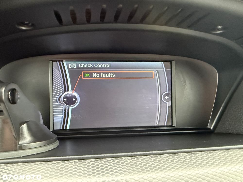 BMW Seria 3 325i - 23