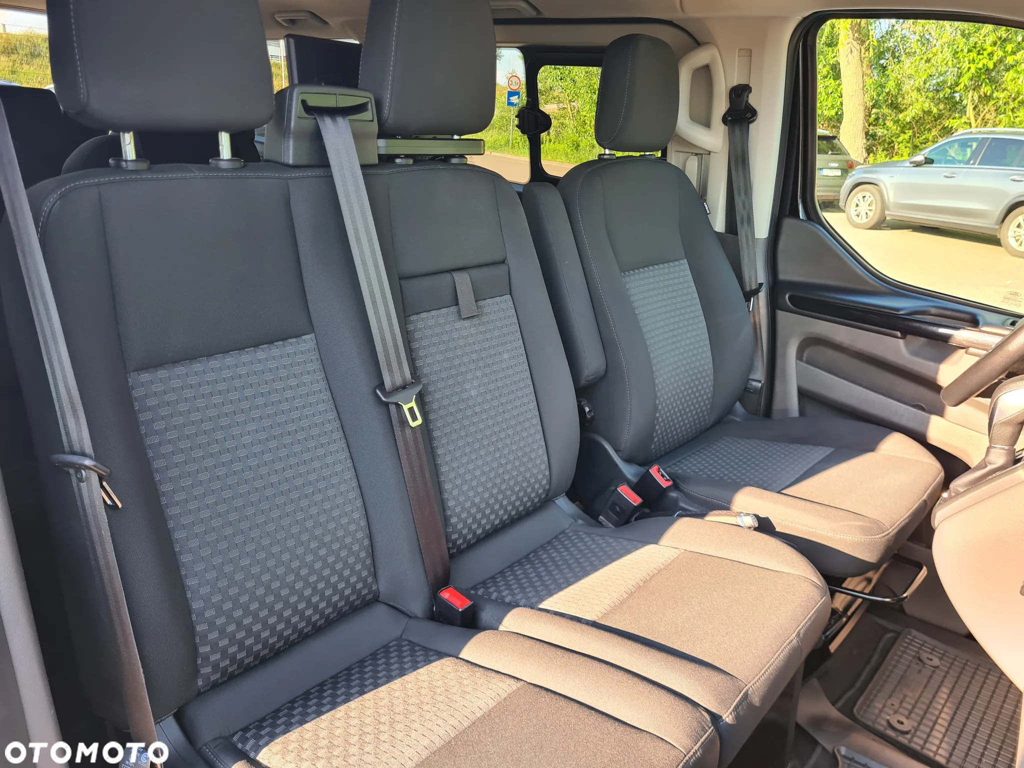 Ford Tourneo Custom - 18
