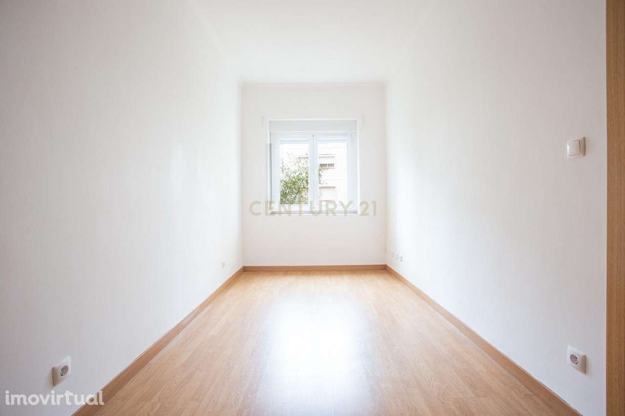 Apartamento T2 ,com suite, perto do metro do alto dos moinhos - Grande imagem: 5/17