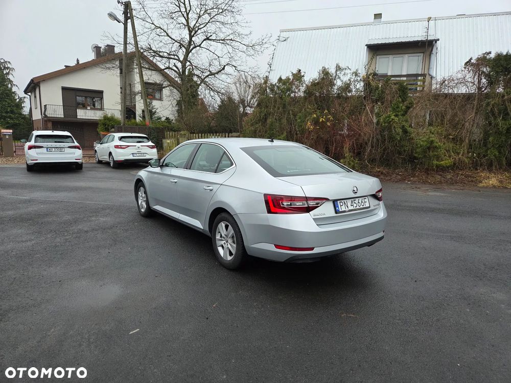 Skoda Superb 1.8 TSI Ambition DSG - 14