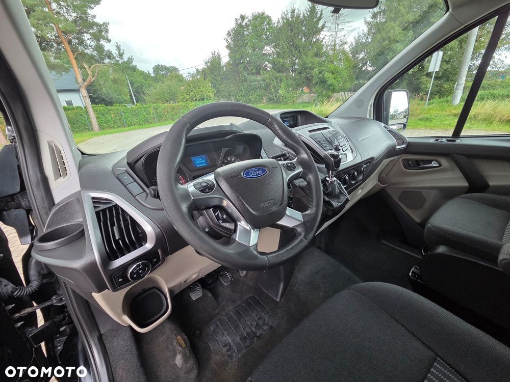 Ford Tourneo Custom - 14