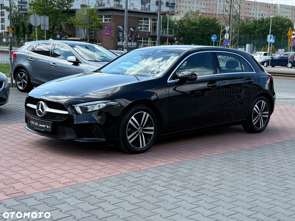 Mercedes-Benz Klasa A 180 7G-DCT Special Edition - 17