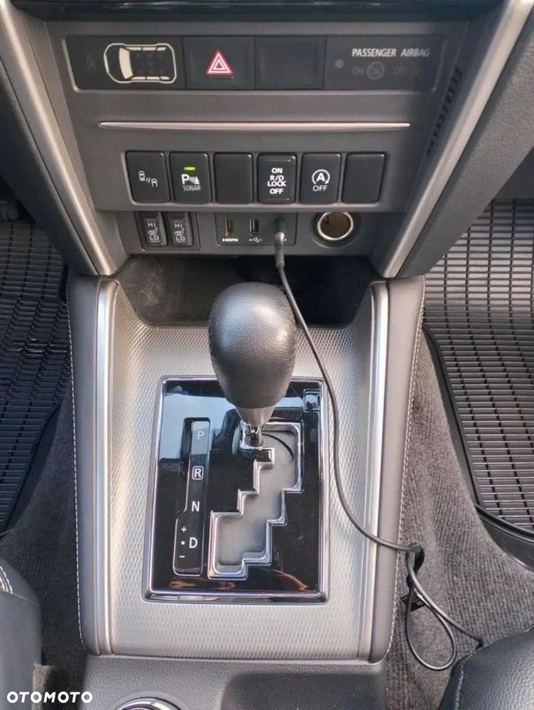 Mitsubishi L200 2.2 d DC Instyle Plus - 15