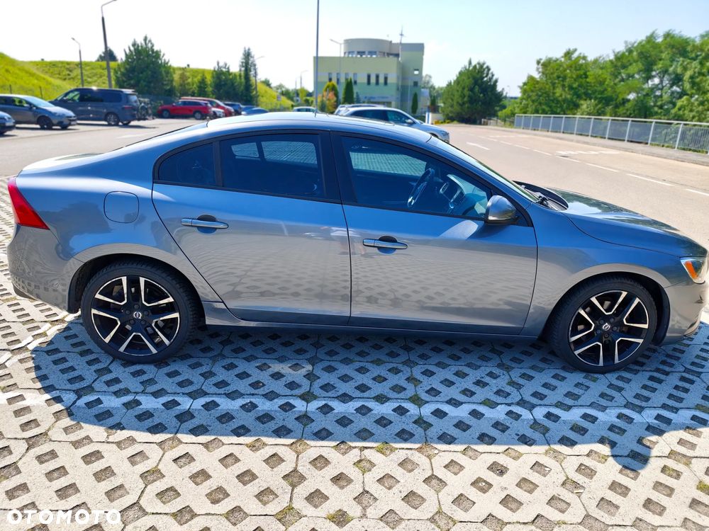 Volvo S60 T5 Drive-E Dynamic Edition (Momentum) - 5