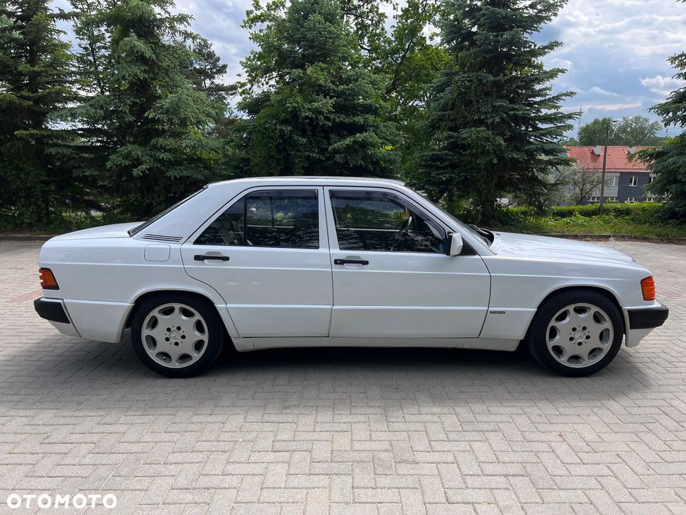 Mercedes-Benz W201 (190) - 5