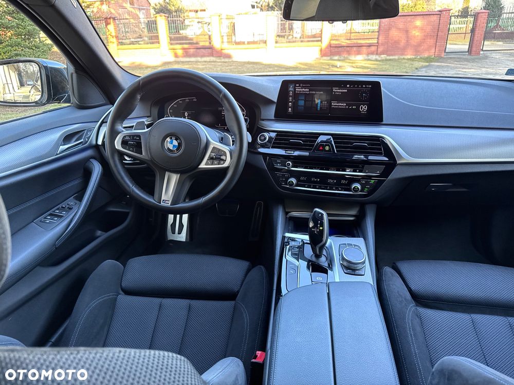 BMW Seria 5 530e iPerformance xDrive M Sport sport - 28