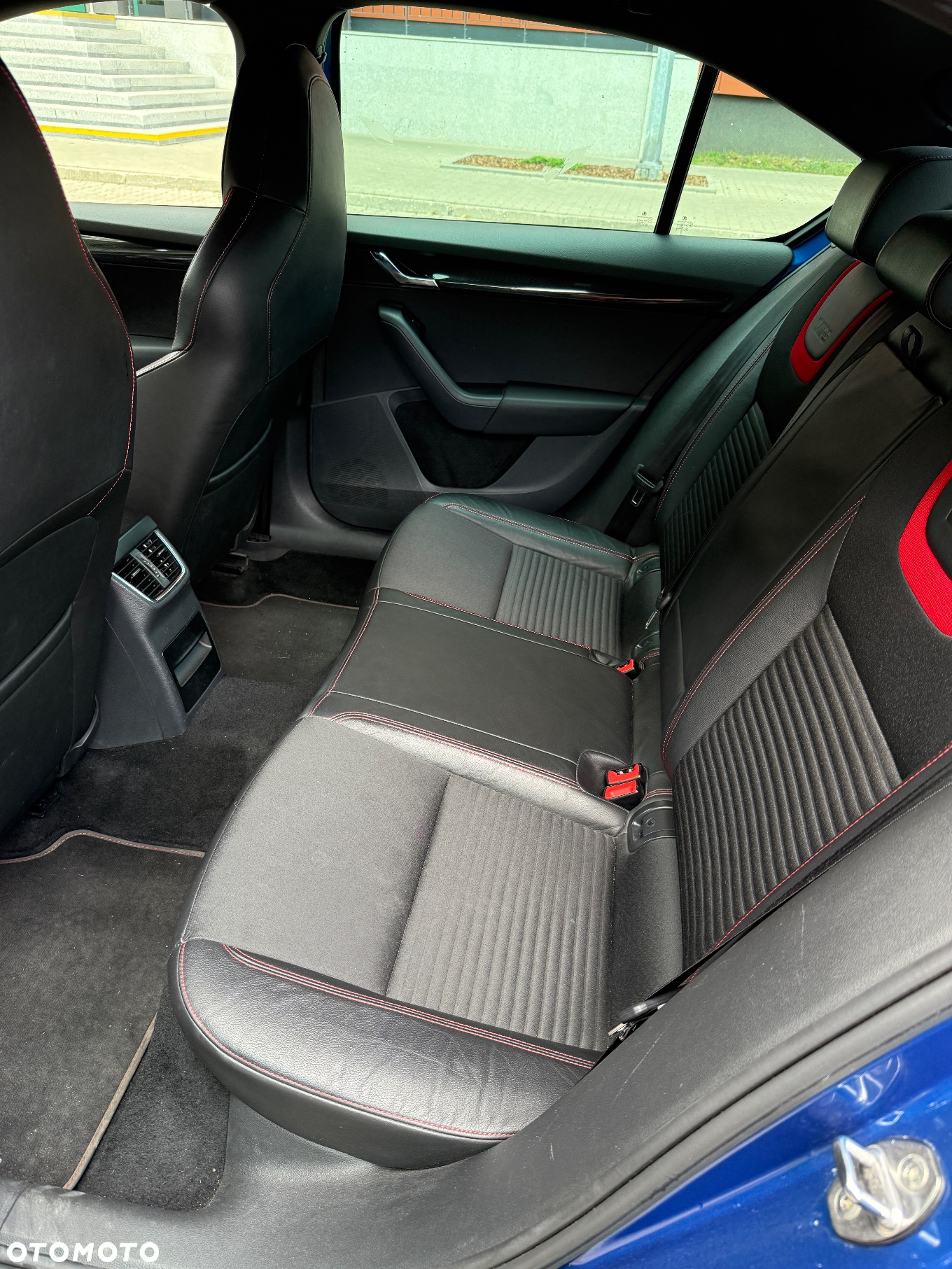 Skoda Octavia 2.0 TSI RS DSG - 19