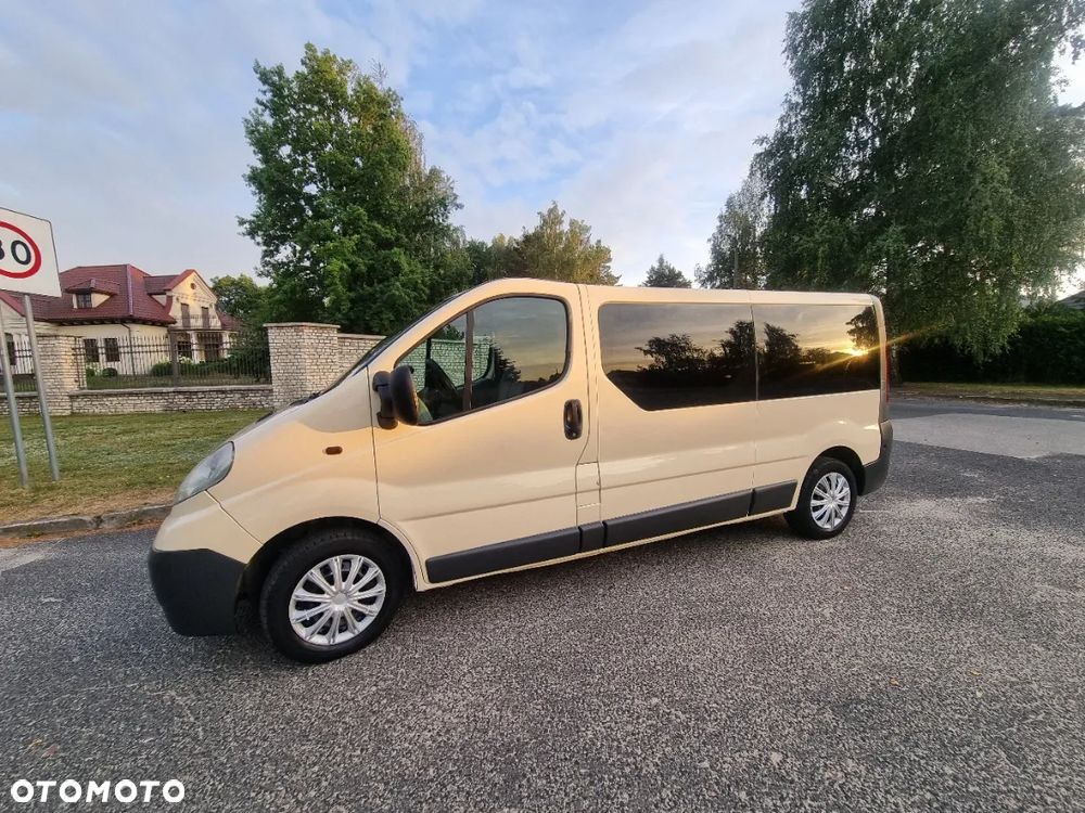 Opel Vivaro - 10