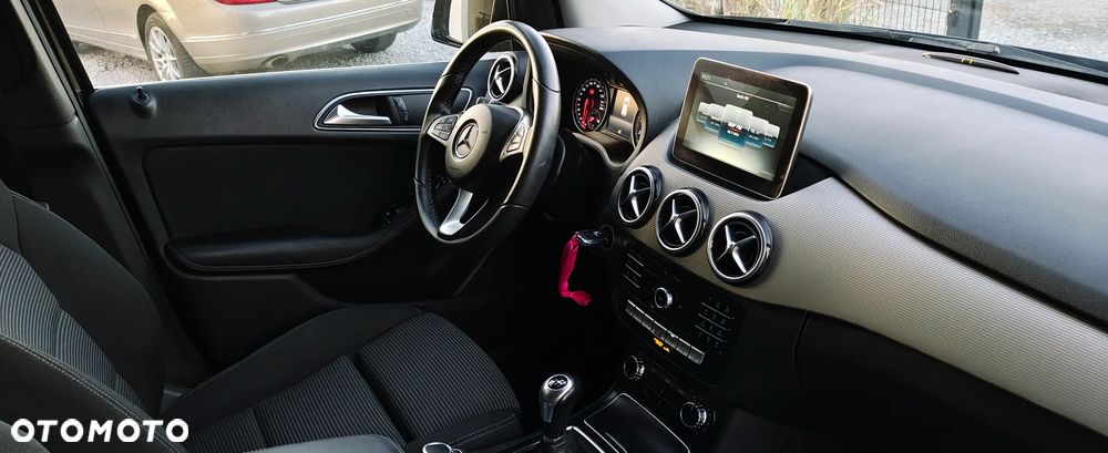 Mercedes-Benz Klasa B 180 (BlueEFFICIENCY) - 30