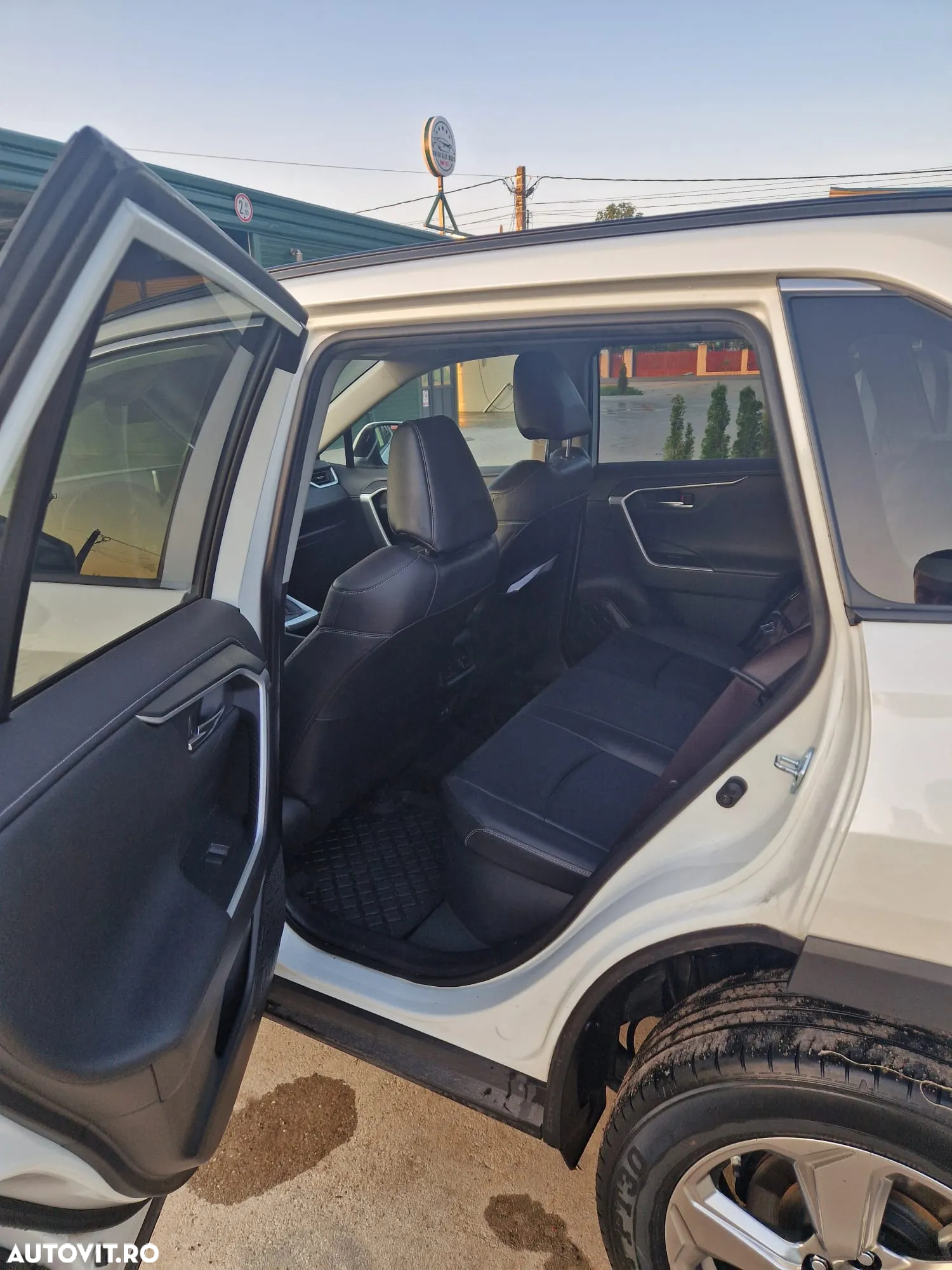 Toyota RAV4 2.5 Hybrid VVT-iE 4x4 Luxury - 7