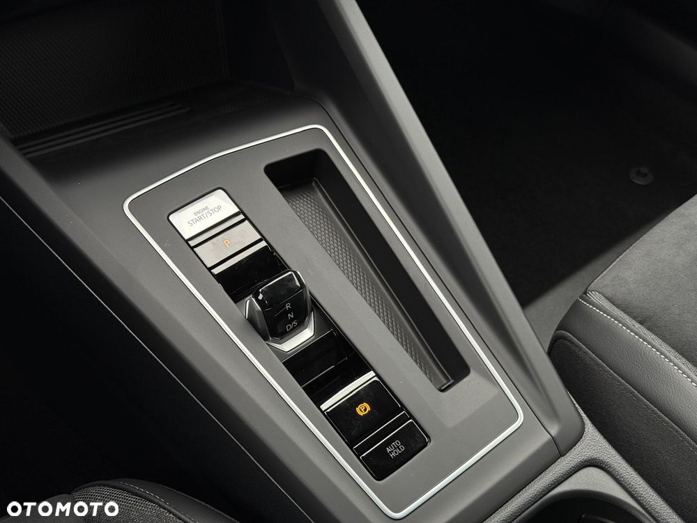 Volkswagen Golf - 14