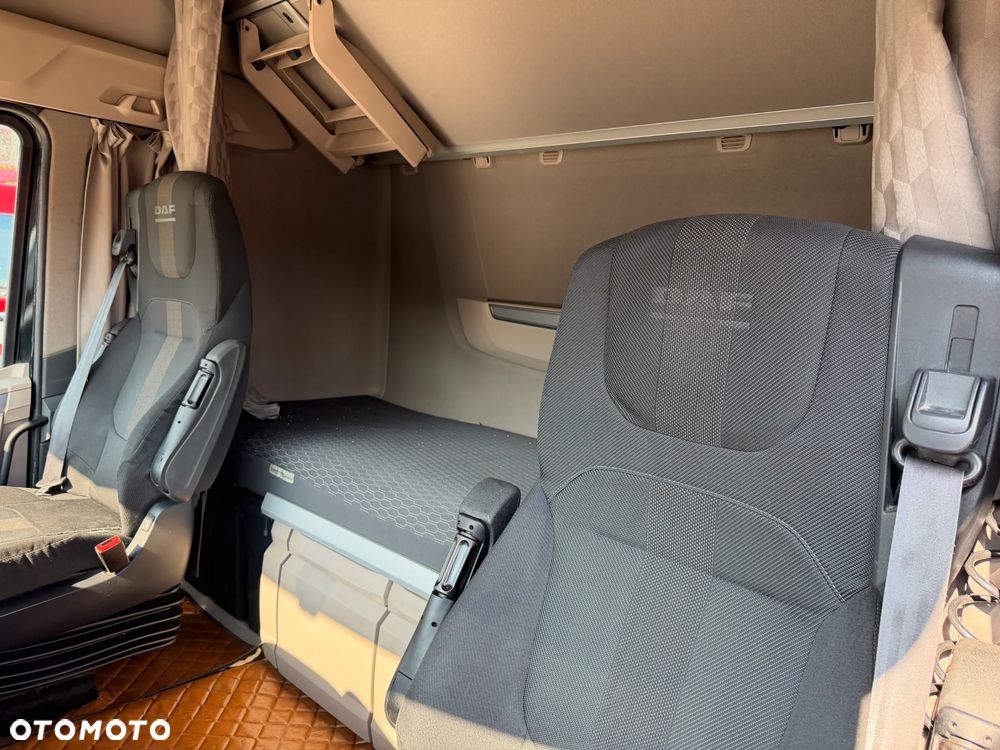 DAF XG+ 530 KM / RETARDER INTARDER / FULL KONTRAKT DAF / KLIMA POSTOJOWA / MAX ZBIORNIKI 1465 L / NAJWIĘKSZA KABINA XG PLUS / FULL SPOJLERY / DOSTĘPNE 3 SZTUKI !! - 27