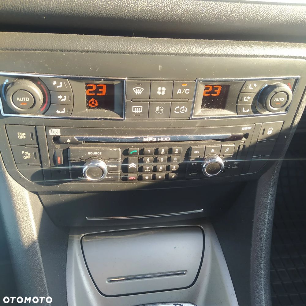 Citroën C5 1.6 HDi Dynamique Equilibre Navi - 19