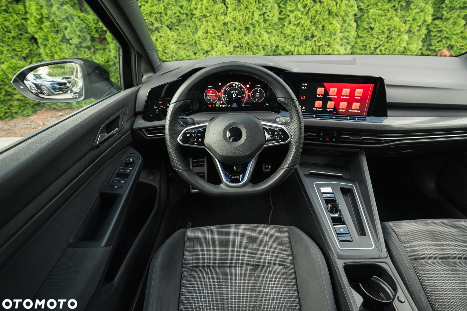 Volkswagen Golf - 11