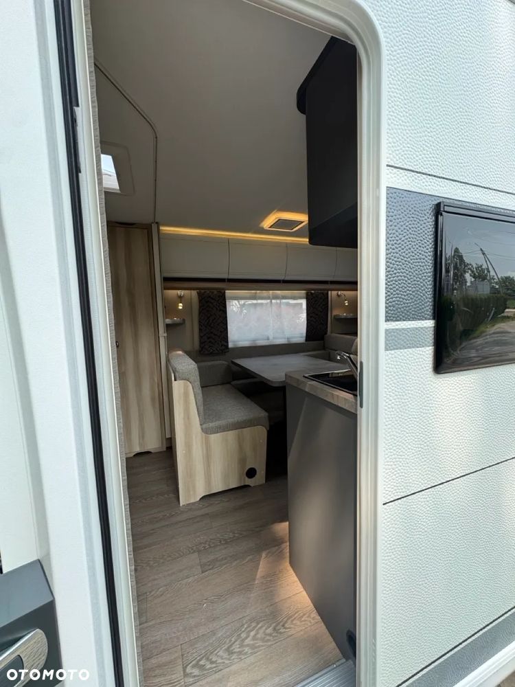 Hobby 560 KMFe De Luxe - 9