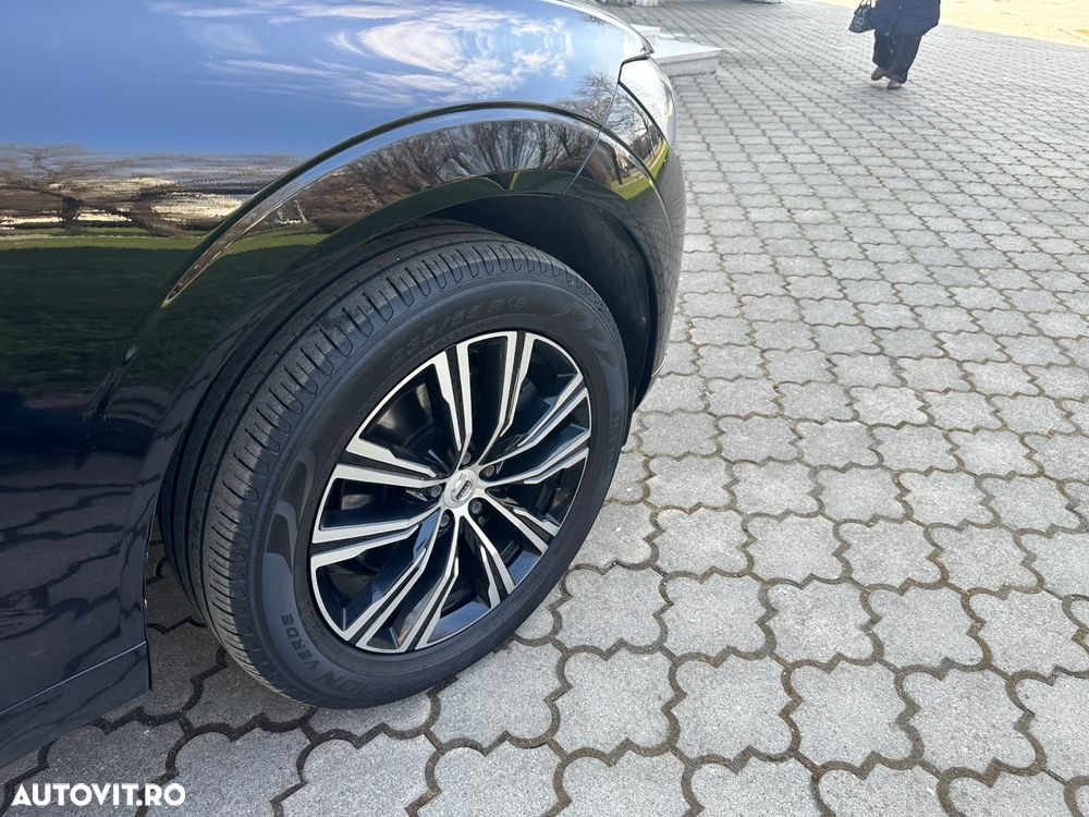 Volvo XC 60 B4 MHEV AT8 FWD Inscription - 34