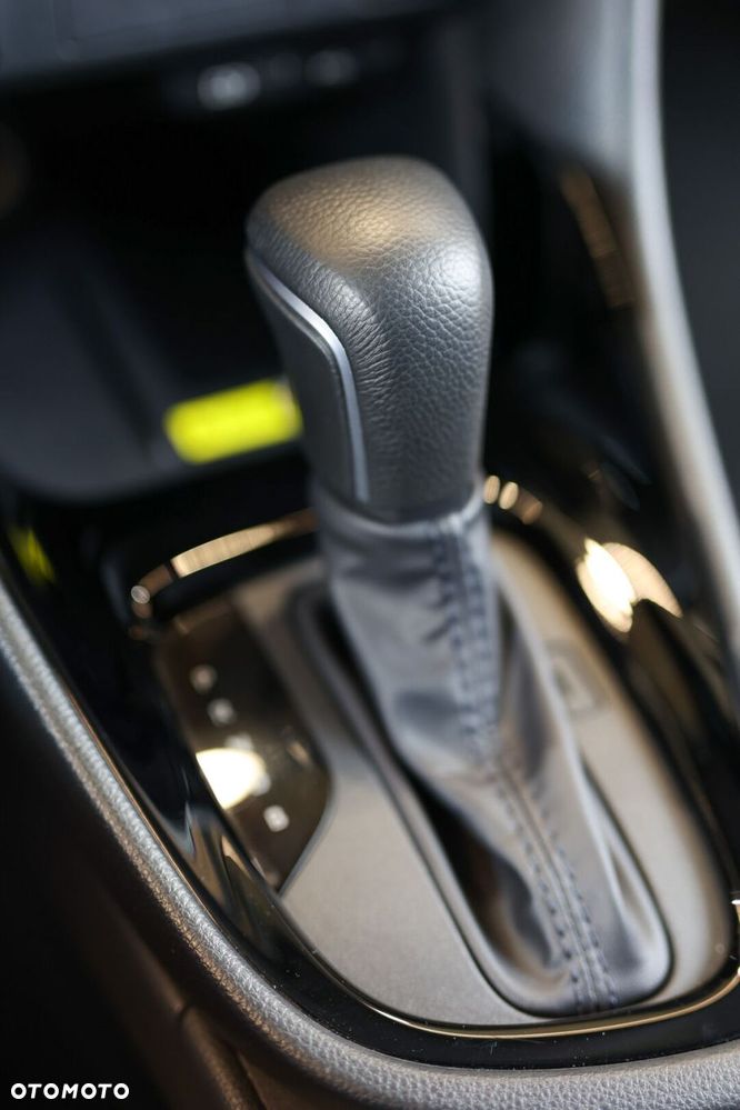 Toyota Yaris Hybrid 1.5 Style - 41