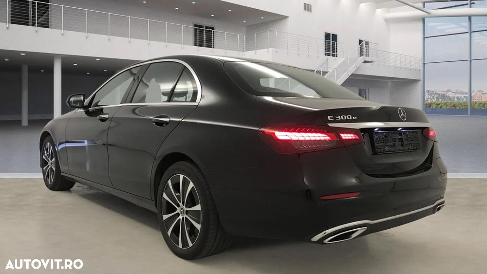 Mercedes-Benz E - 6