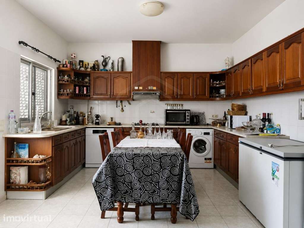 Moradia T3+1 isolada com 7.387 m² de terreno, Loulé, Algarve - Grande imagem: 3/33