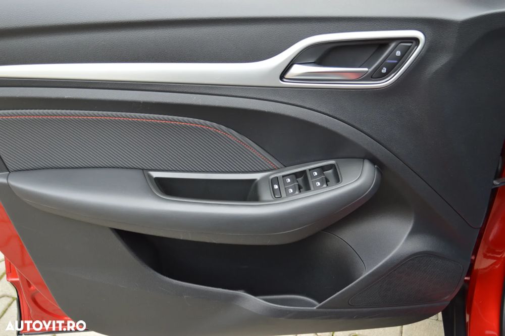 MG ZS ICE 1.5 VTI-tech Luxury - 28