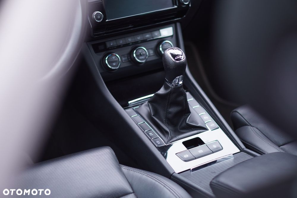 Skoda Superb 1.8 TSI L&K - 13