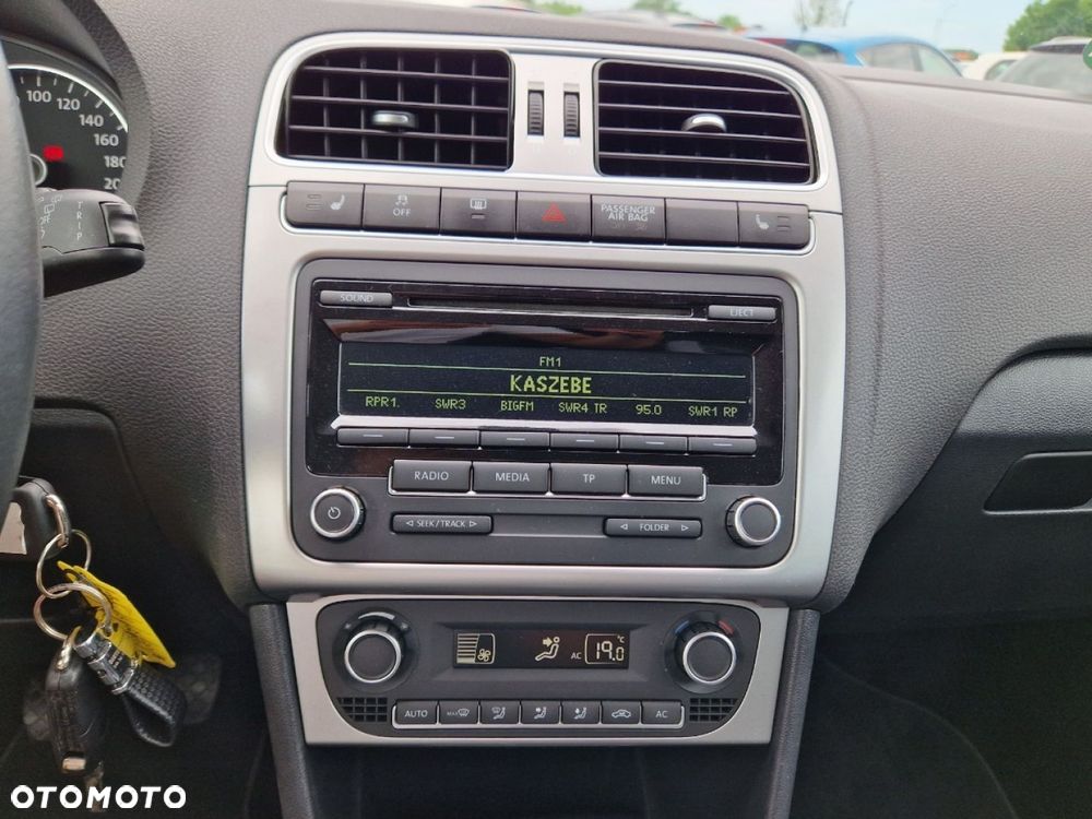 Volkswagen Polo - 15