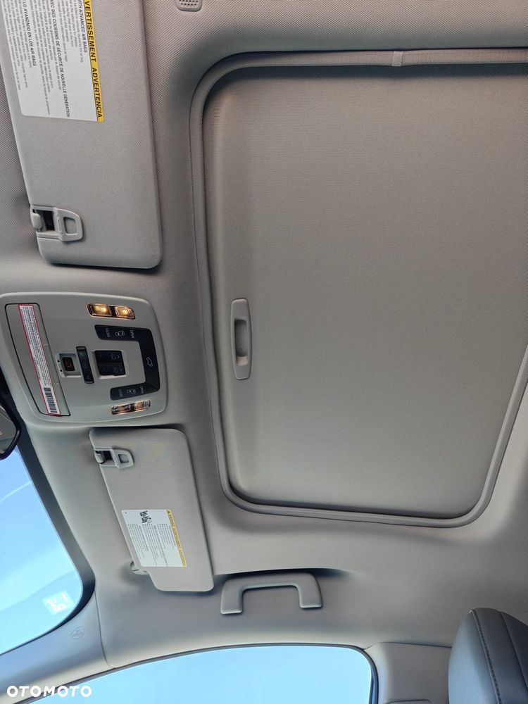 Toyota Sienna - 12