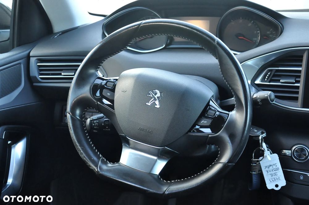 Peugeot 308 1.6 e-HDi Active S&S - 23